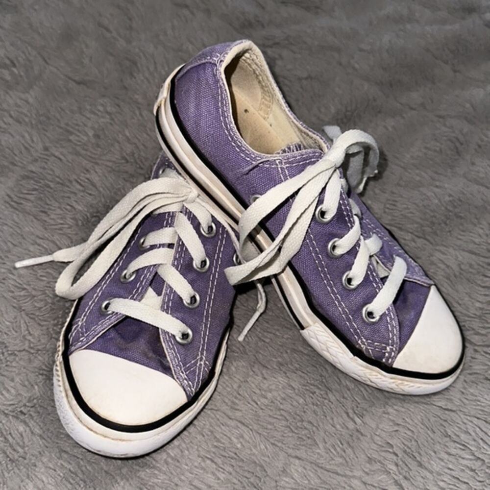 Converse Chuck Taylor All Star Canvas Low-Top Lace-Up Shoes For Kids Size 12